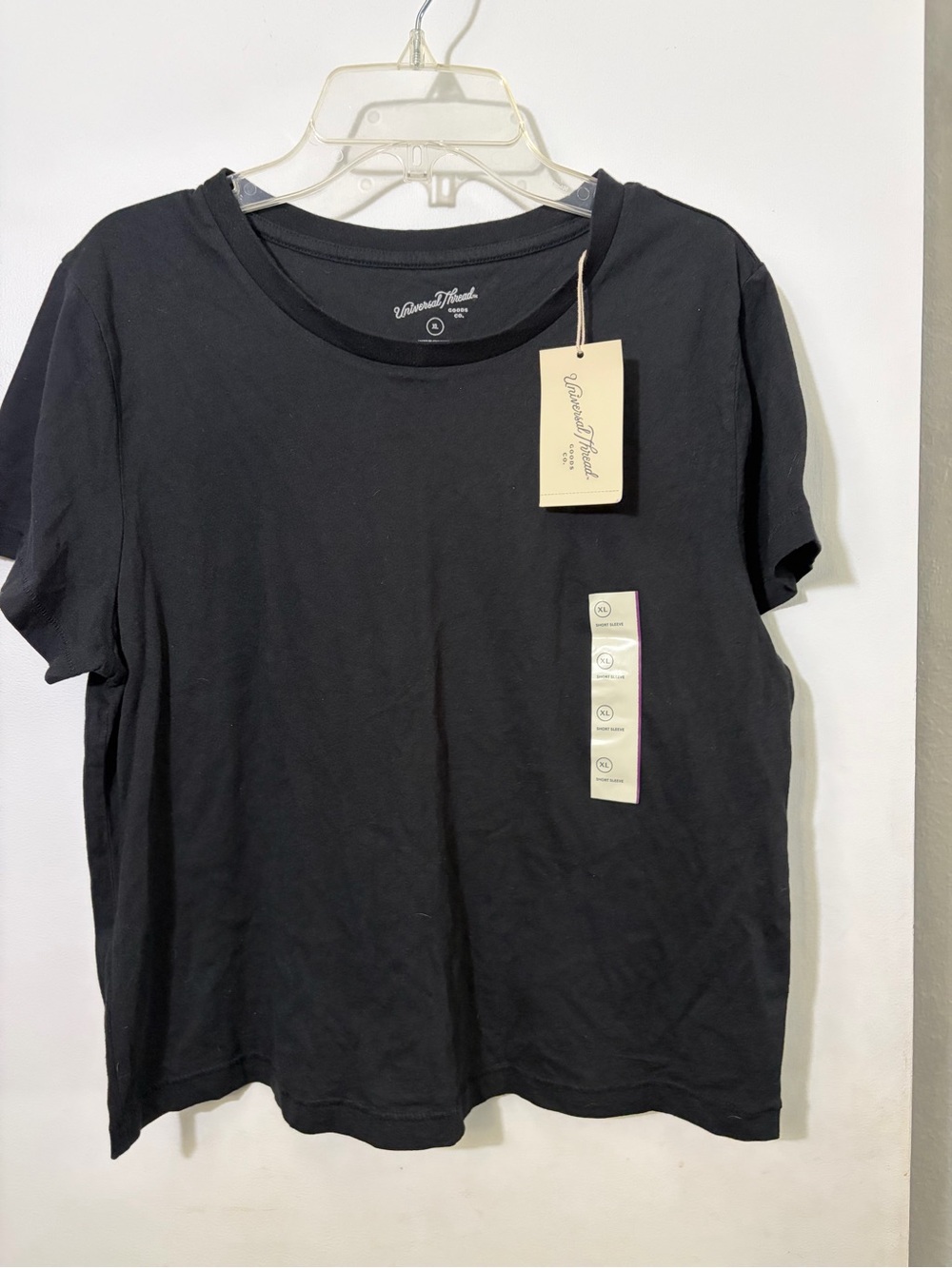 Universal Thread Black Short Sleeve T-Shirt XL